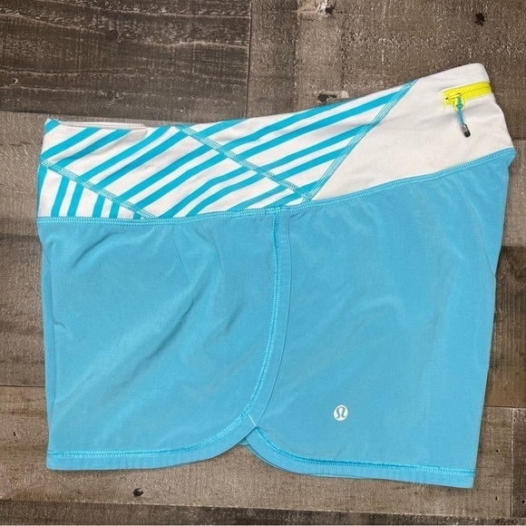 Lululemon Groovy Run Short size 12 - Picture 13 of 13